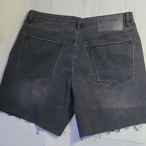 One Teaspoon Black Denim Shorts NWT - Picture 6 of 6